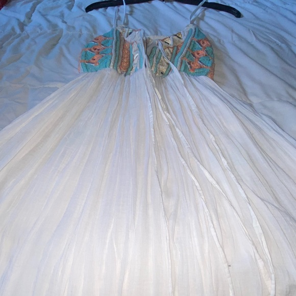 Long dress - Picture 2 of 3